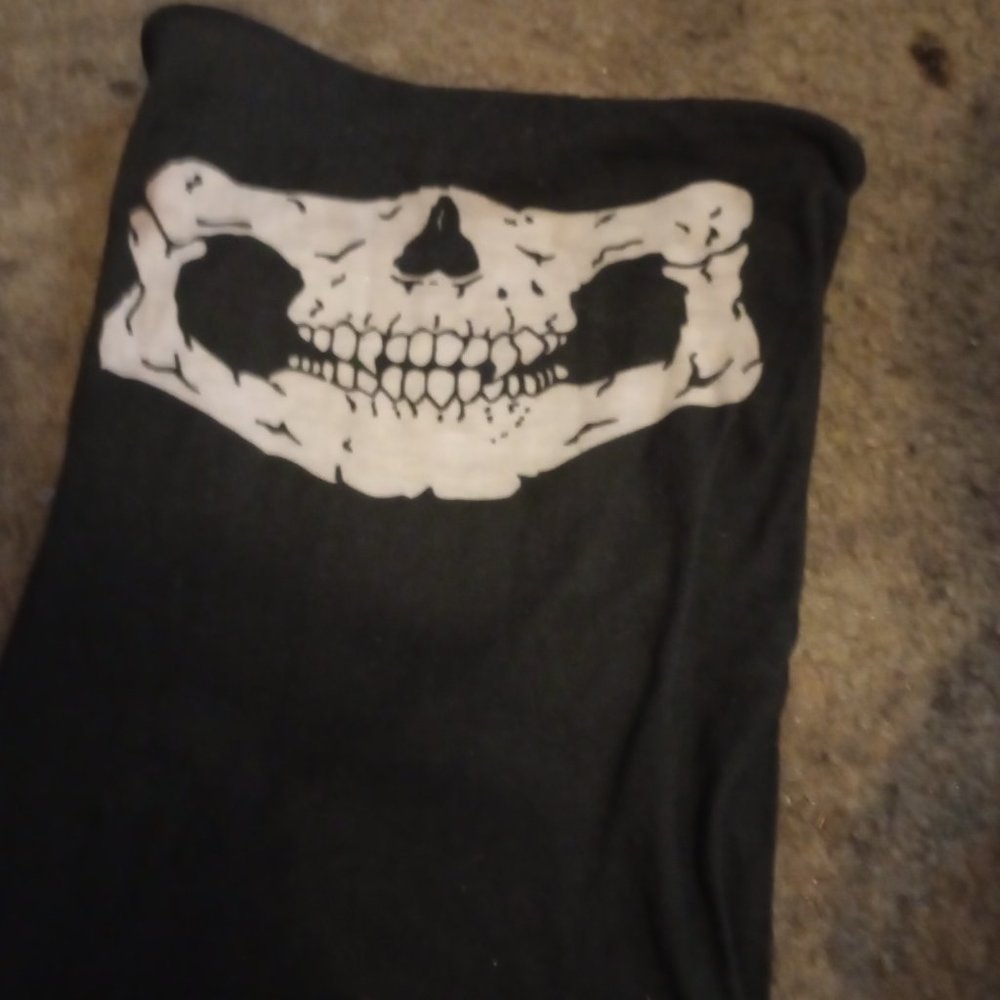 Xsmall skull crop top